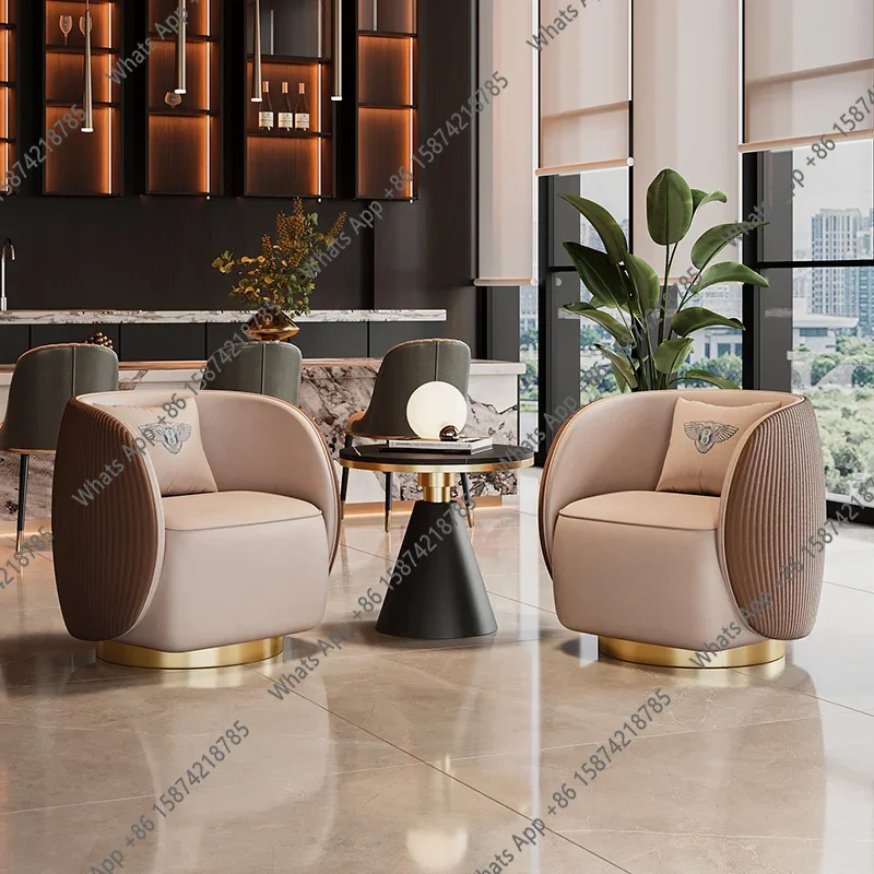 Office X Furniture - Poltrona Lounge A8 Economica con Braccioli,