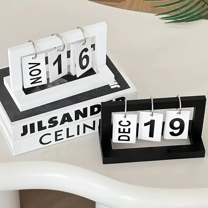 Calendario in Plastica Stile M - Office Furniture For Sale recensione e prezzo
