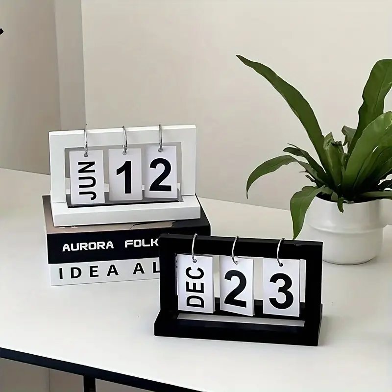 Calendario in Plastica Stile M - Office Furniture For Sale recensione e prezzo